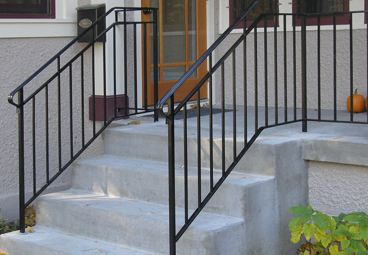 Exterior Step Railing Photo