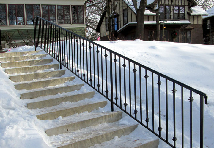 Exterior Step Railing Photo