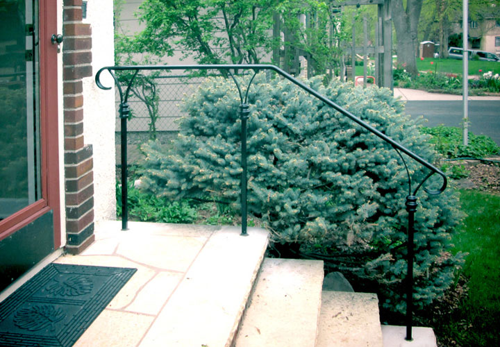 Exterior Step Railing Photo