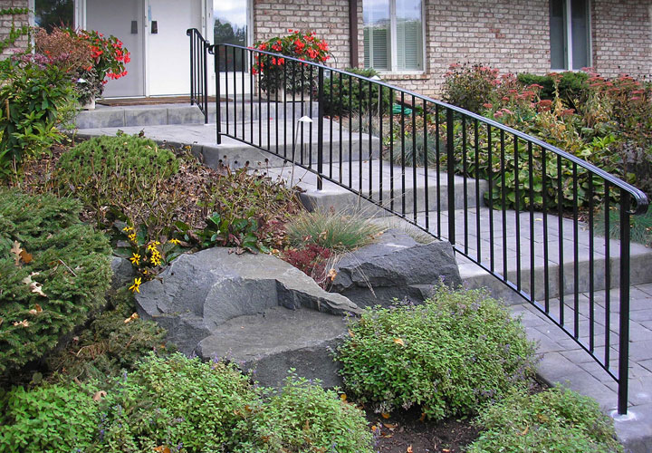 Exterior Step Railing Photo