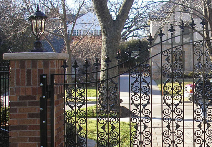 Exterior Step Railing Photo