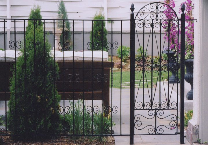 Exterior Step Railing Photo